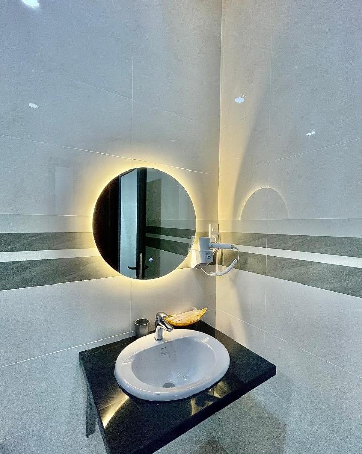 Khach San Thien My Hotel Rach Gia Exterior photo